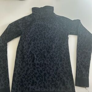 Sweaty Betty base layers - leopard print jacquard - top and leggings set